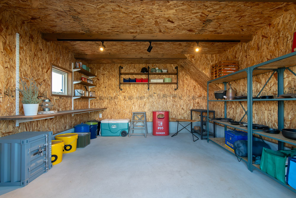 アウトサイドストッカー(インナーガレージ)